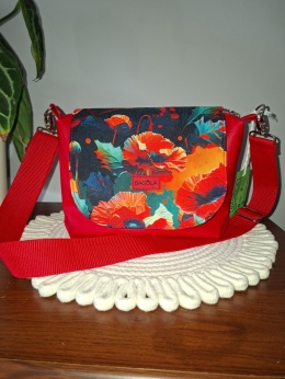 TOREBKA LISTONOSZKA Z KLAPKĄ - MAKI